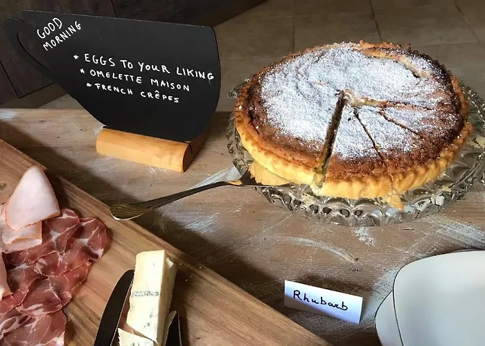 فندق مبيت وإفطار Ta Marie Merhba